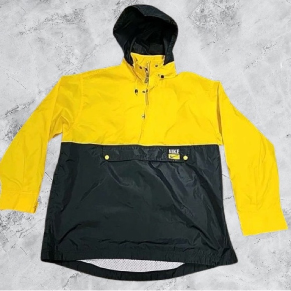 Nike Sportswear Yellow and Black Windbreaker